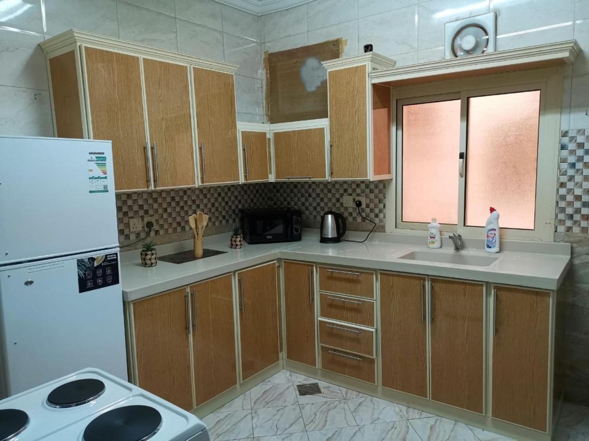 Al Shadi Apartments Yanbu Extérieur photo